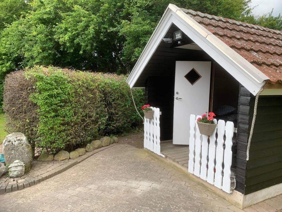 Stunning Romantik Cabin Close To Baltic Sea Idestrup Exterior photo